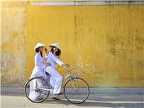 Vietnamese Traditional Costumes & Dresses | Origin & Uniqueness